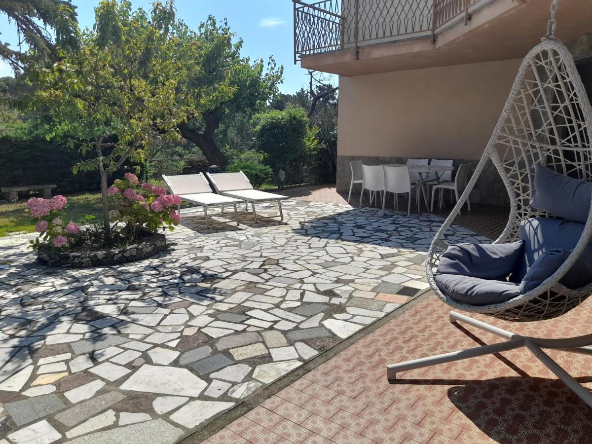 Villa Casa Giardino à Spotorno Extérieur photo
