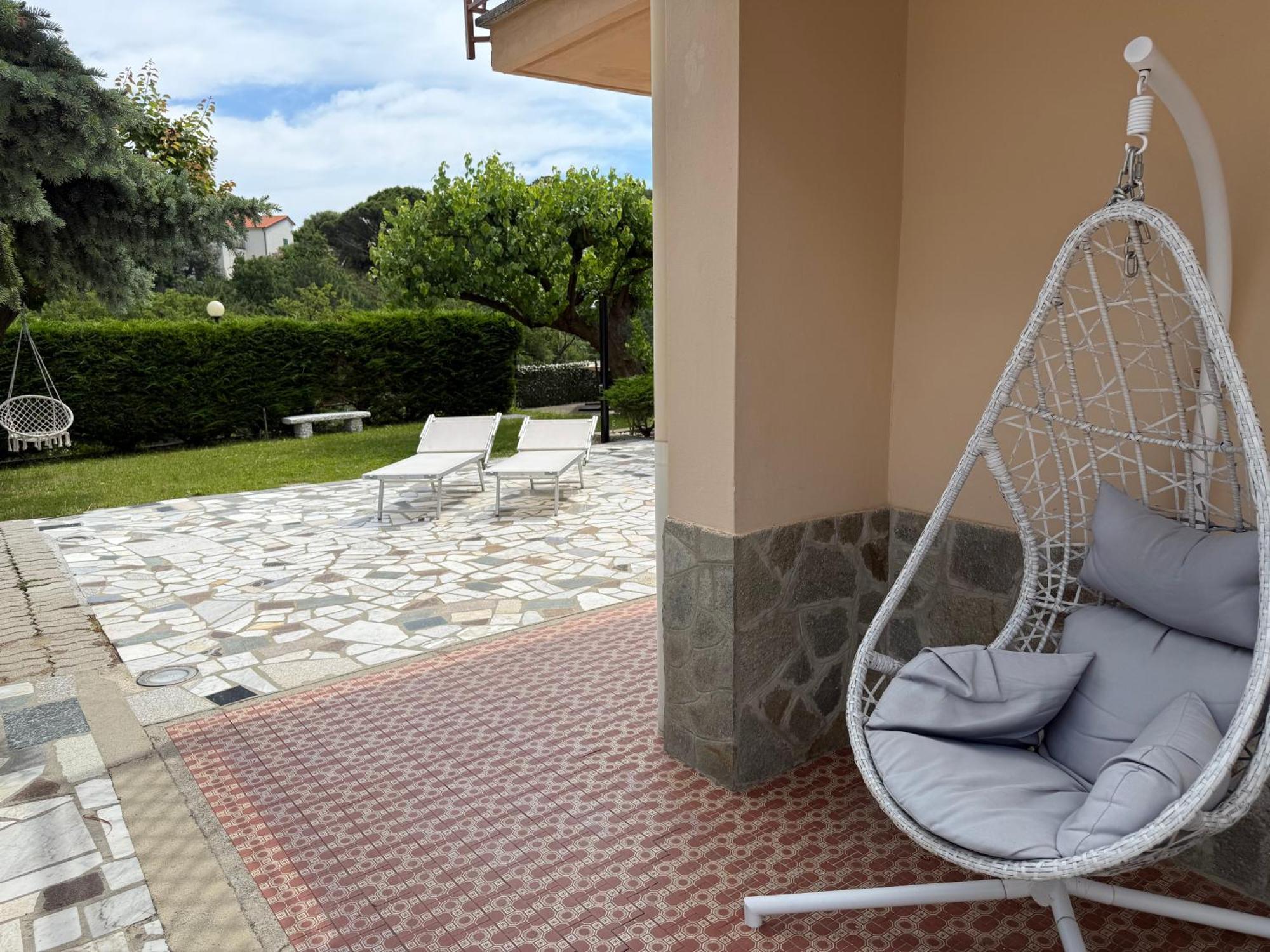 Villa Casa Giardino à Spotorno Extérieur photo