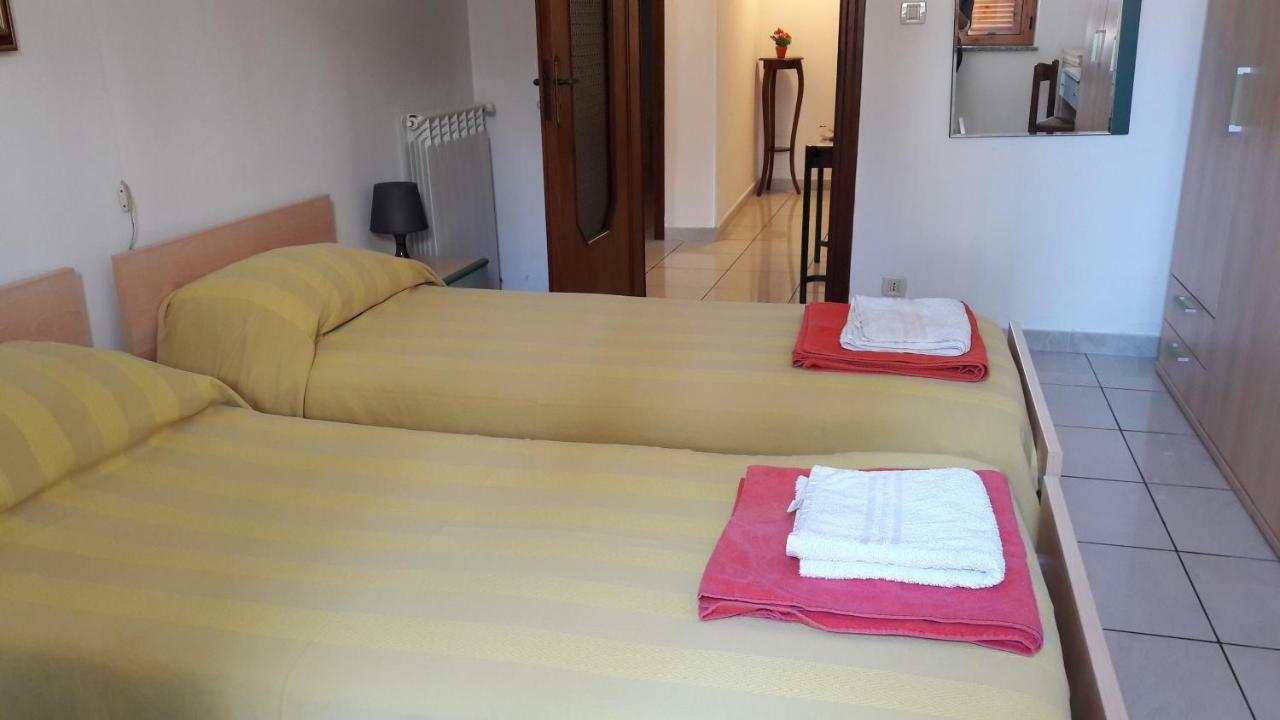 Villa Casa Giardino à Spotorno Extérieur photo