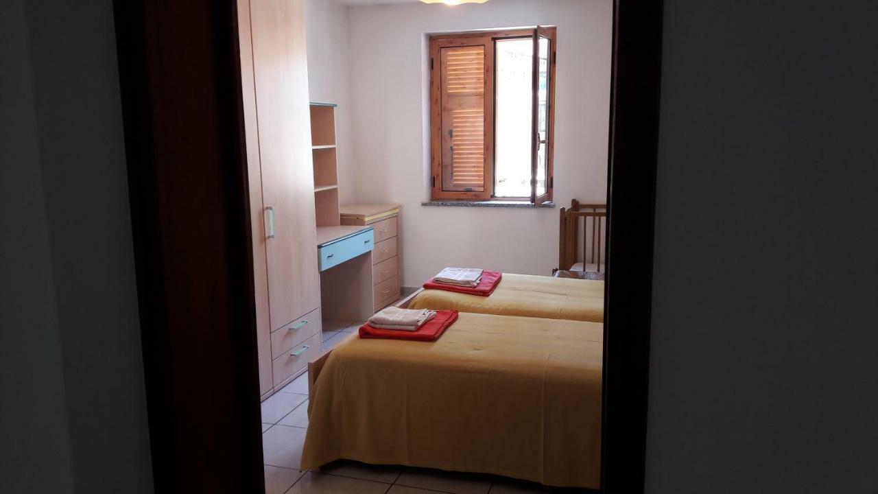 Villa Casa Giardino à Spotorno Extérieur photo